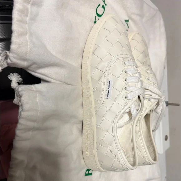 Bottega Veneta White Woven Sneakers - Picture 2 of 10